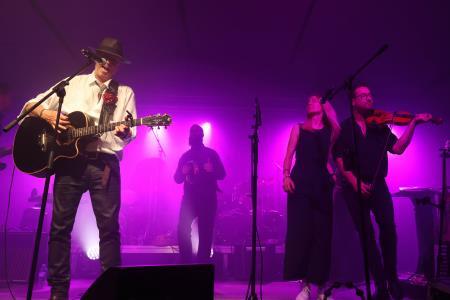 CERKNIŠKA NOČ KONCERT VLADO KRESLIN IN MALI BOGOVI 11 FOTO LJUBO VUKELIČ